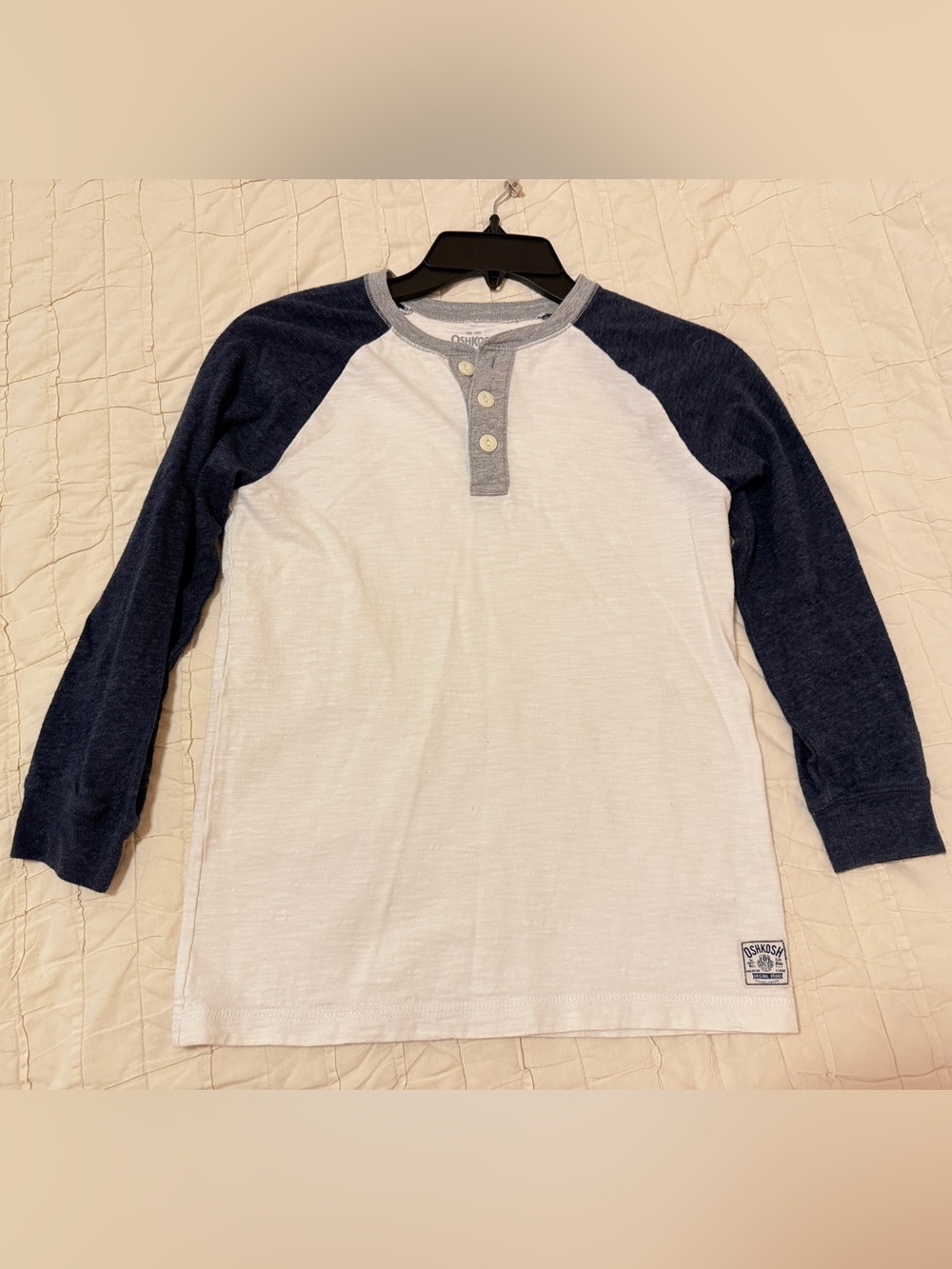 Boys OshKosh B'gosh Cream Tee with Gray & Blue details Size 8
